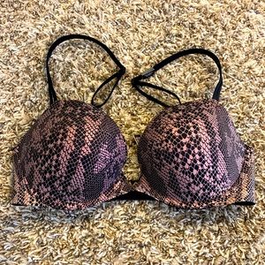 Victoria’s Secret push up bra